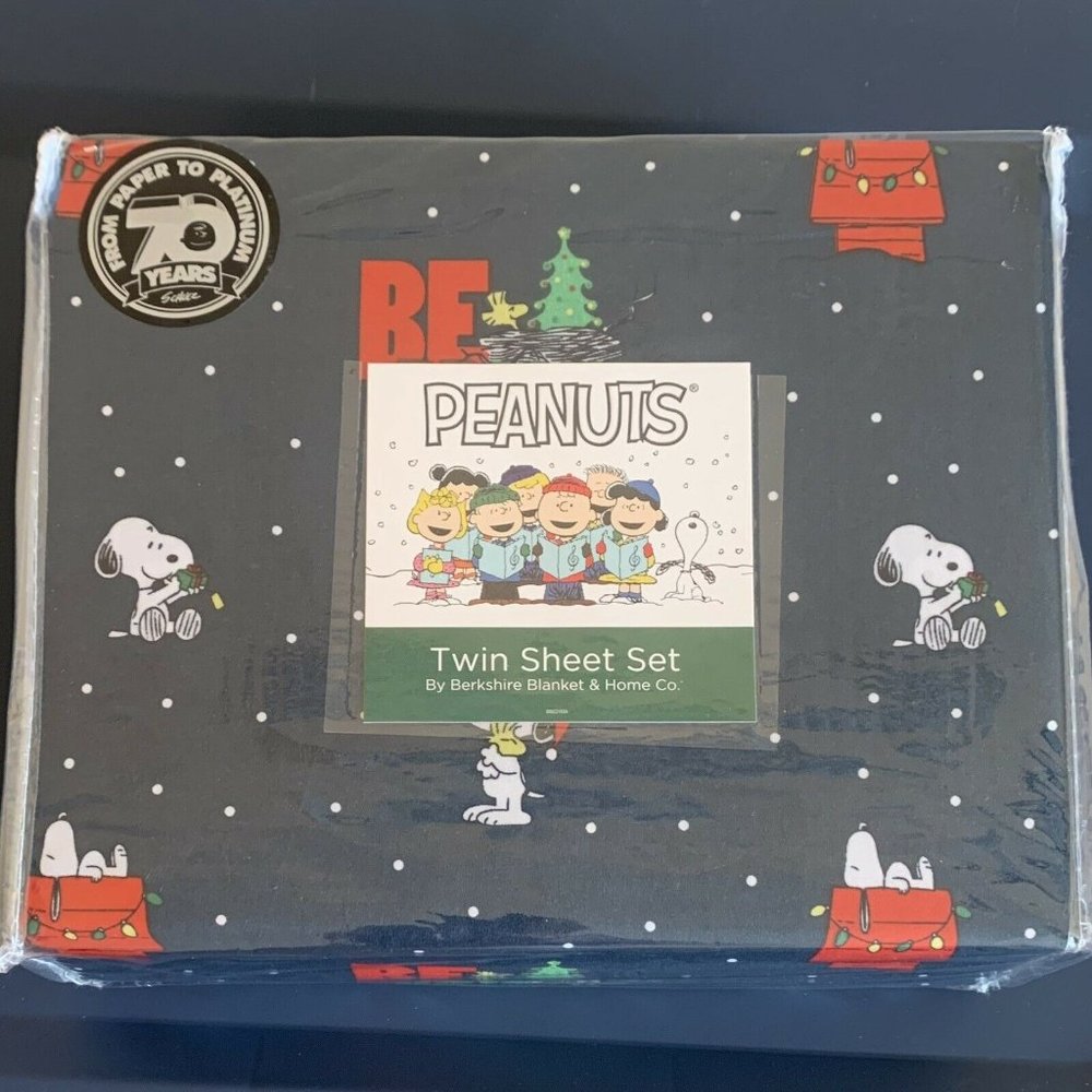 Berkshire Peanuts Twin Sheet Set - Black and Red